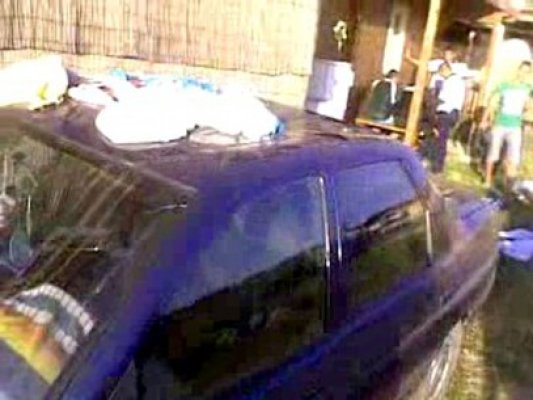 Scandal monstru în Vama Veche: a distrus o maşină şi a înjurat pe toată lumea - video demenţial!